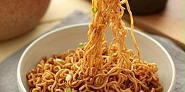 韩政府促成方便面降价 饼干面包或跟进